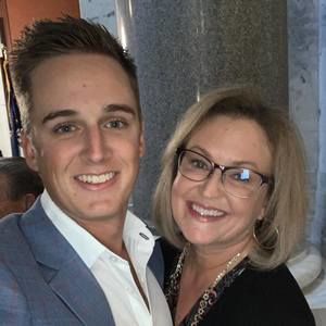 Meet your Posher, Logan